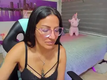 Alma_blue  live sex cam
