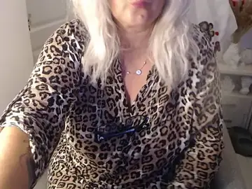 Divineblond  live sex cam