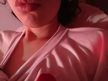 Hot_Iridessa  live sex cam