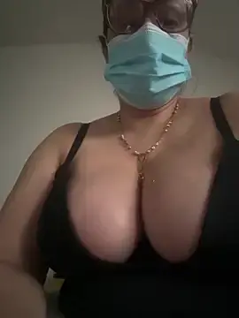 Roubiiii  live sex cam