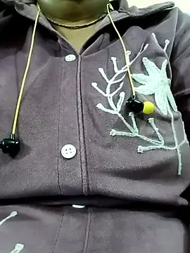 Curvy_Renu  live sex cam