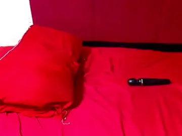 HugeTitisxx  live sex cam