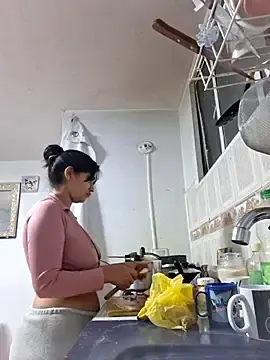 Scarlett_Hot69  live sex cam