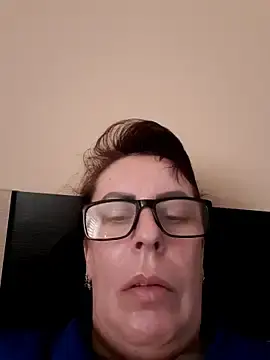 AdaGold8723  live sex cam