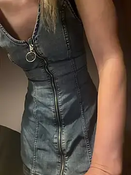 ElenaWhitmore  live sex cam