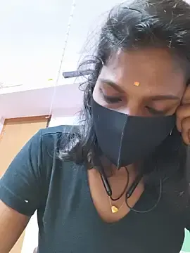 Honey_rosetamil  live sex cam