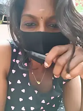 Honey_rosetamil  live sex cam