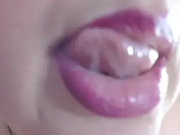 Kerly_Doll  live sex cam