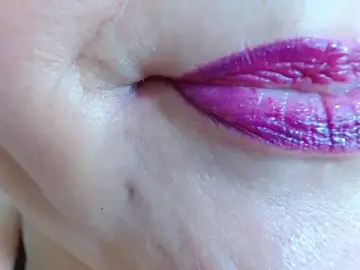 Kerly_Doll  live sex cam