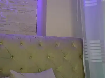 Sara_SweetXX  live sex cam