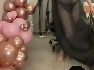 Baddiedeepika72  live sex cam