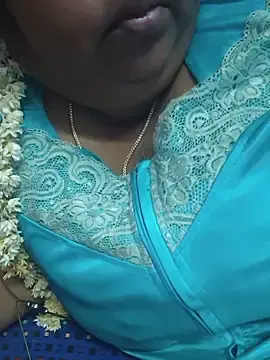 Geetha431  live sex cam