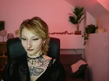 Tattooedblondee18  live sex cam