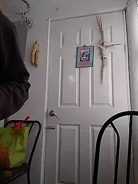 Evelyn666t  live sex cam