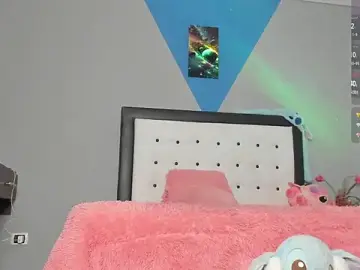 Katee_mos  live sex cam