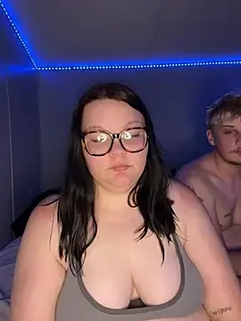 Queenbaddie21  live sex cam