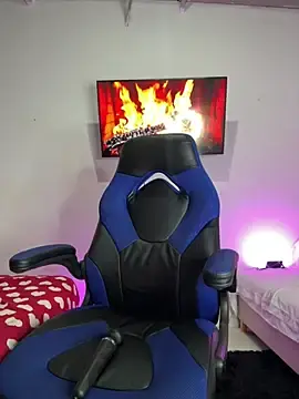 Soee_18  live sex cam