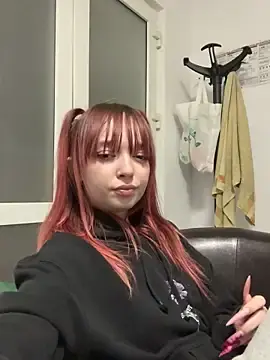 CandyGirl2y  live sex cam