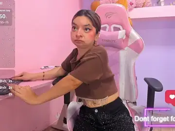 CharlotteMuller  live sex cam