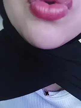 Elinaax  live sex cam