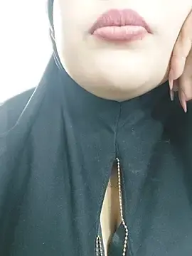 Elinaax  live sex cam