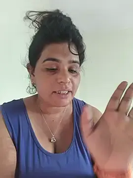 Miss-qeen  live sex cam