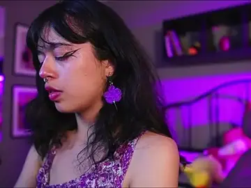 Saphyralux  live sex cam