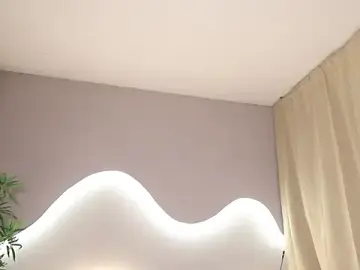 Saphyralux  live sex cam