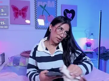 Sharon_Adamss  live sex cam