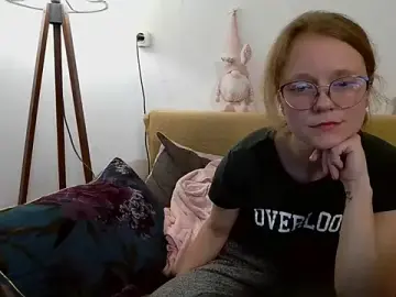 Little-leni  live sex cam