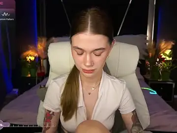 AnacondaOn  live sex cam
