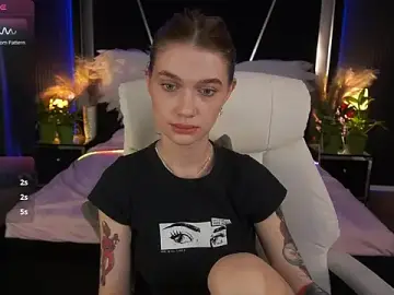 AnacondaOn  live sex cam