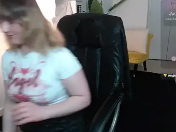Crystal-dreamt  live sex cam
