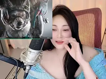 Daisy-77  live sex cam