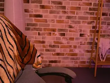 May_Bloom  live sex cam