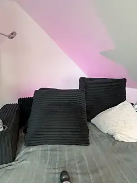 SpicyKylieFoxx  live sex cam
