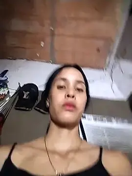 The-quee22  live sex cam
