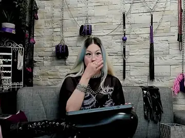 CruelMistress  live sex cam