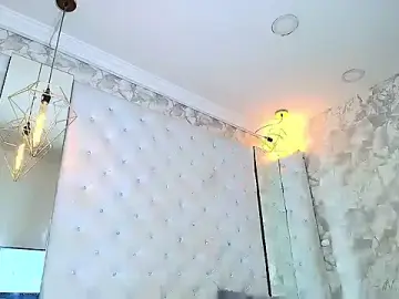 CrystalBrooke3x  live sex cam