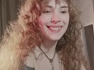 Dizer_clopy  live sex cam