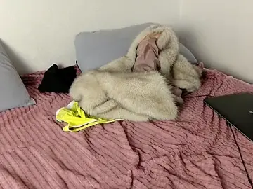 KiraMyth  live sex cam