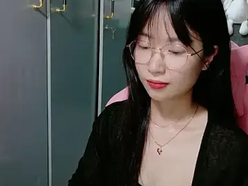 Suaiuu678  live sex cam