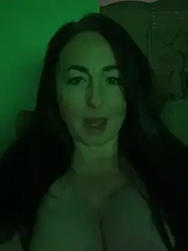 Kiki_xo  live sex cam