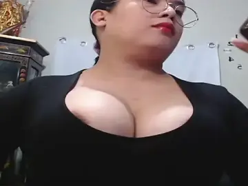 Travelergirl  live sex cam