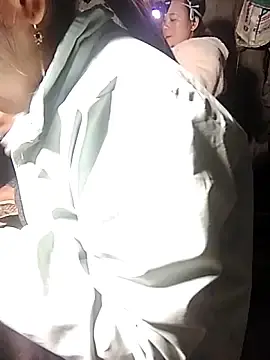 Yeu-yeu  live sex cam