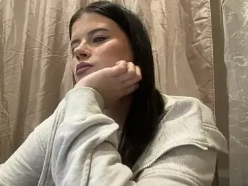 CosmicClose  live sex cam