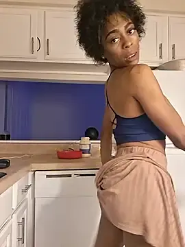 Lollypopp6  live sex cam