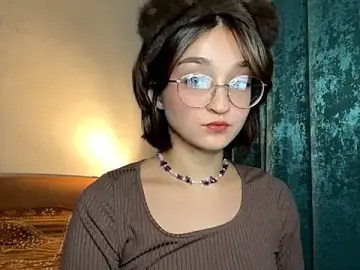 Nyvel  live sex cam