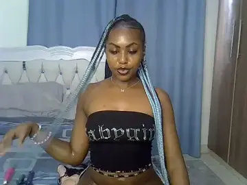Petitedolliey  live sex cam