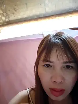 Reeoo-93  live sex cam